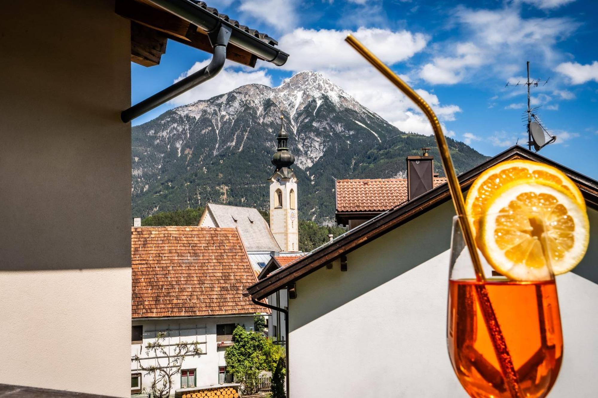 Living Flora Hotel Arzl im Pitztal Buitenkant foto